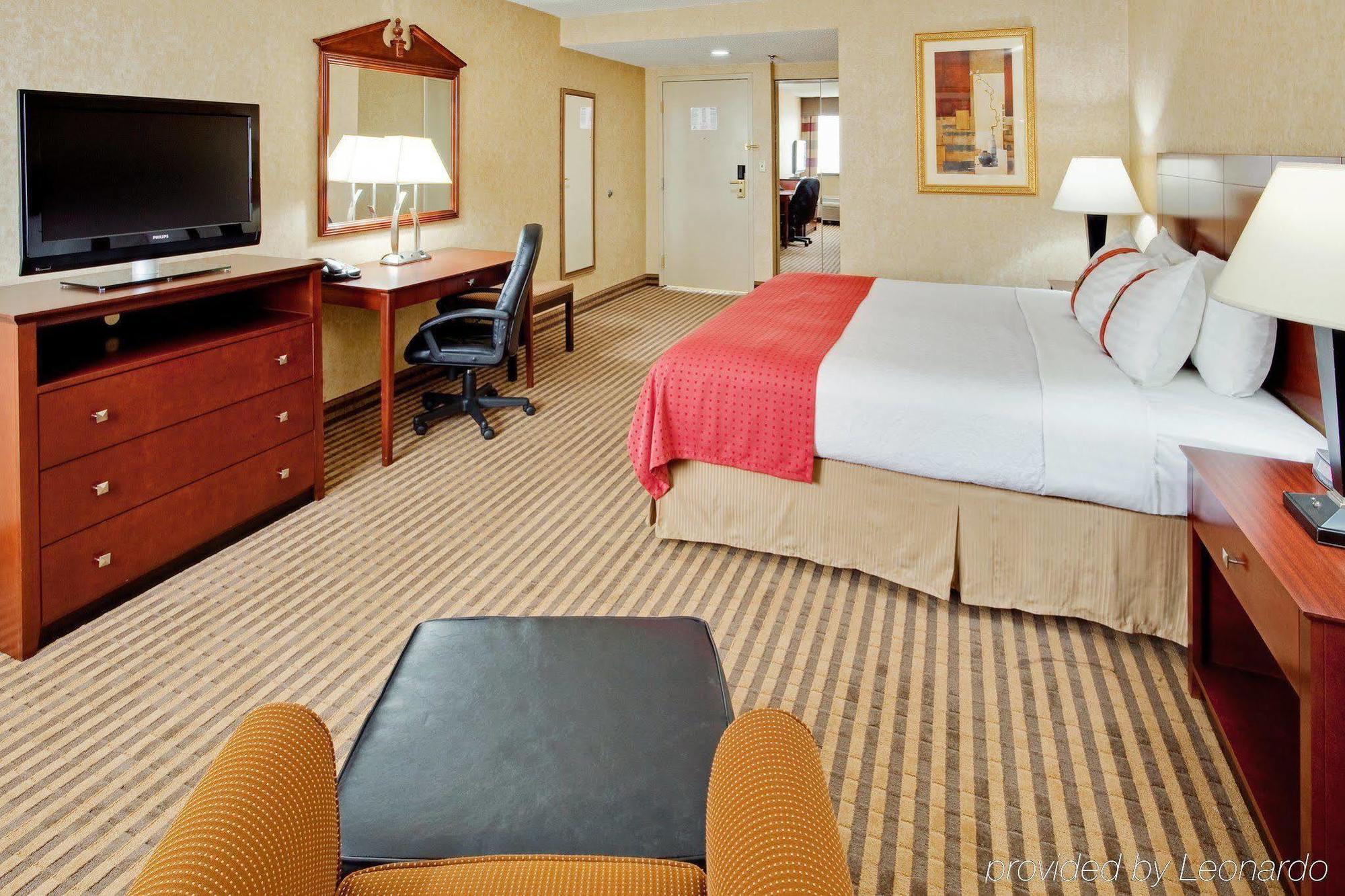 Holiday Inn Allentown Center City Room photo